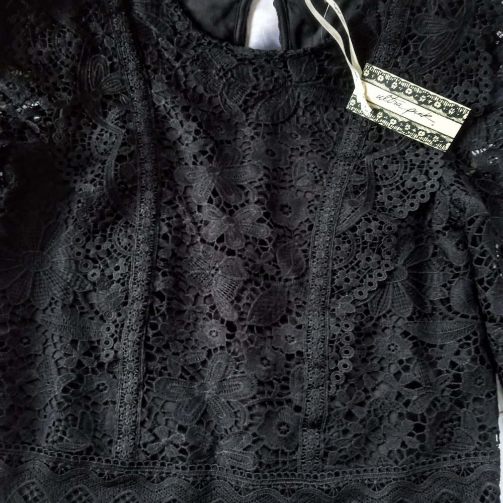 Ultra Pink Elegant Black Crochet Blouse - Picture 5 of 8